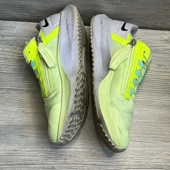 Nike Air Zoom Pegasus Flyease woman’s athletic shoes volt, black, green size 8.5 - Picture 6 of 12